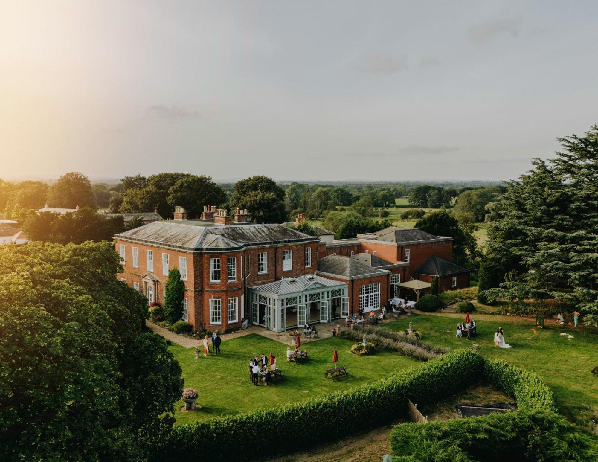 Dovecliff Hall Hotel Бертон-апон-Трент Экстерьер фото